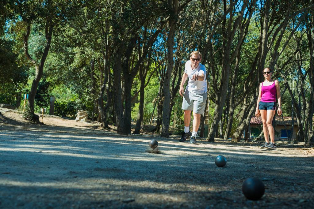 Отель Air Sport Soleil Йер Экстерьер фото