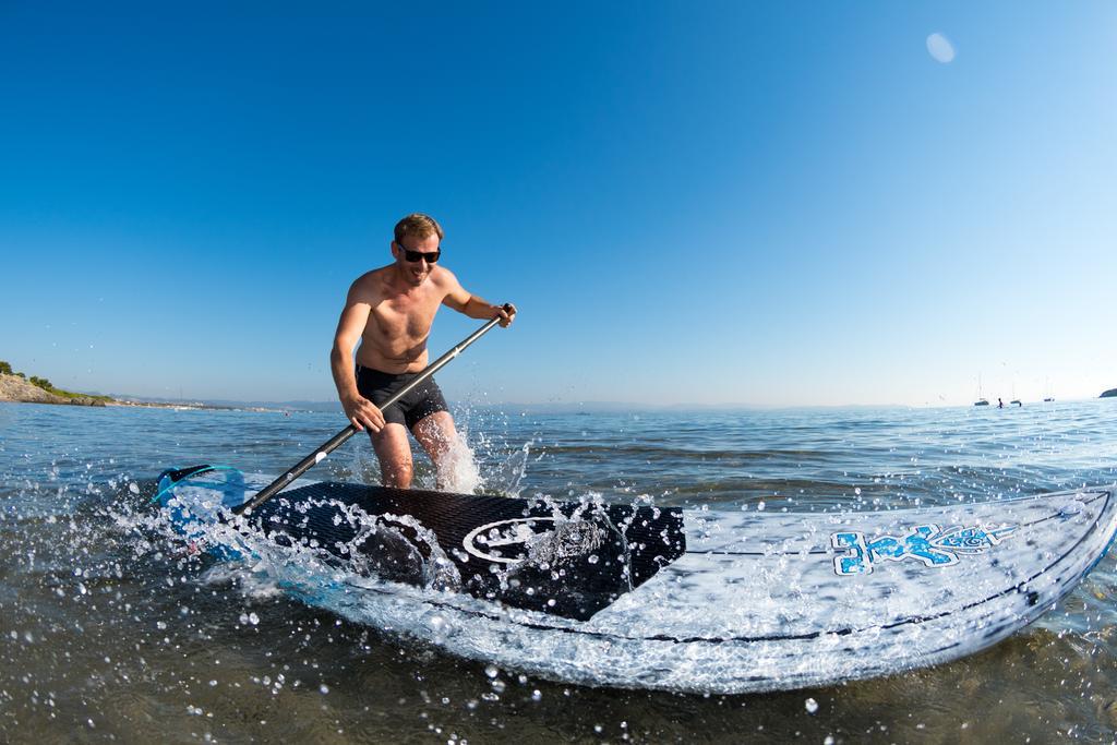 Отель Air Sport Soleil Йер Экстерьер фото